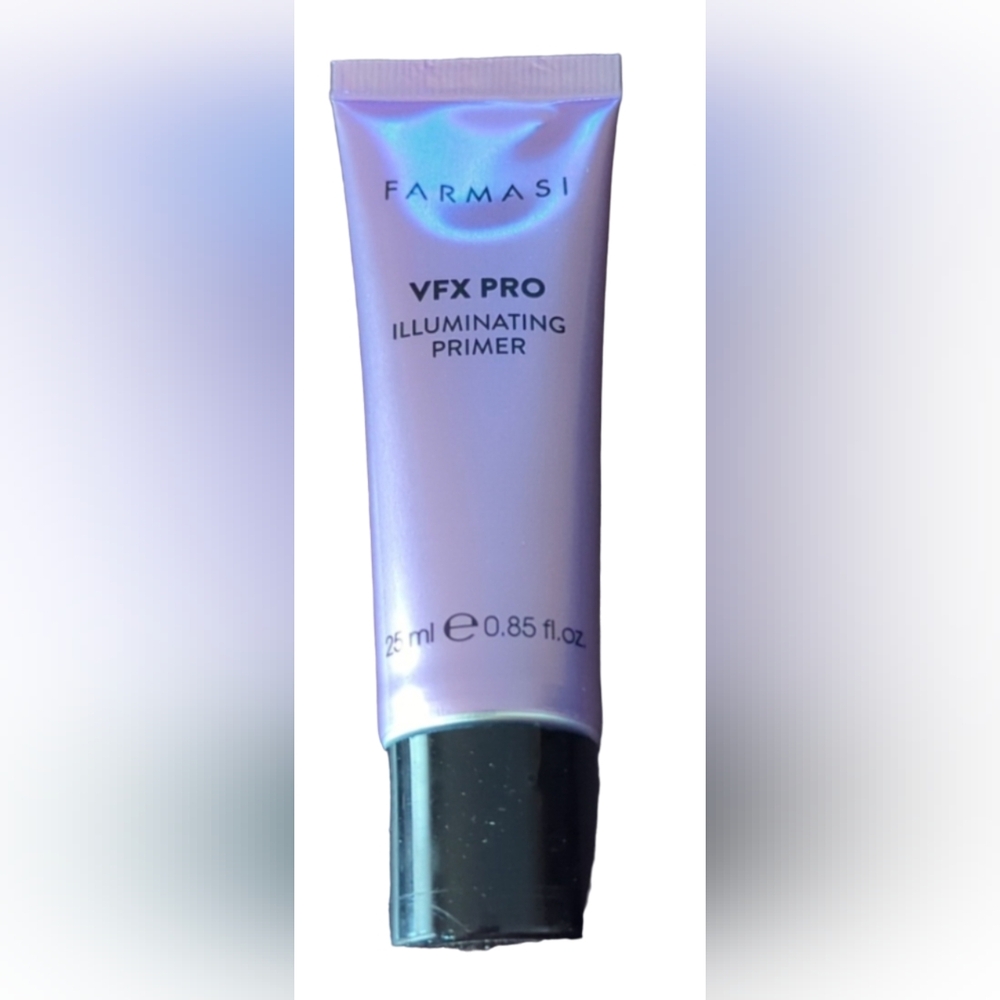 Primer. Pre-makeup for a beautiful finish!